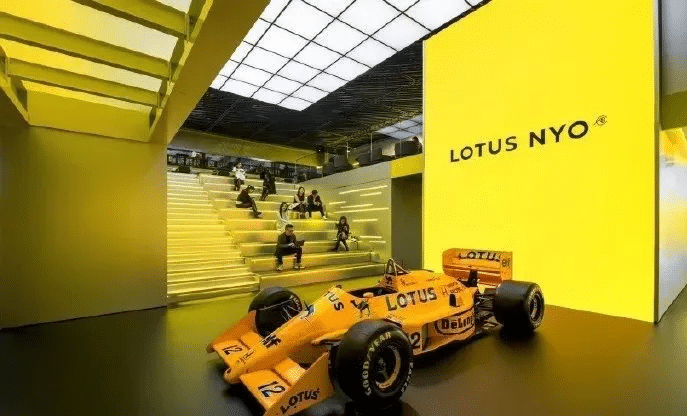 上海車展路特斯展臺活動現場